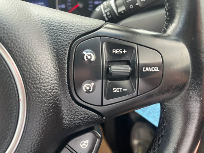 2025 Kia Carens
