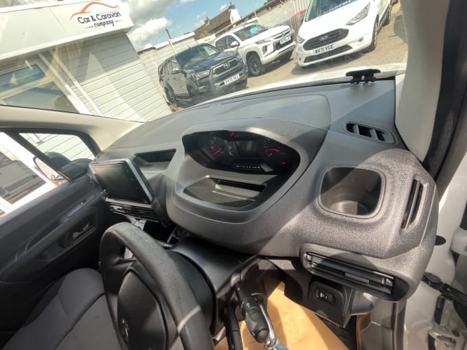 2025 Peugeot Partner