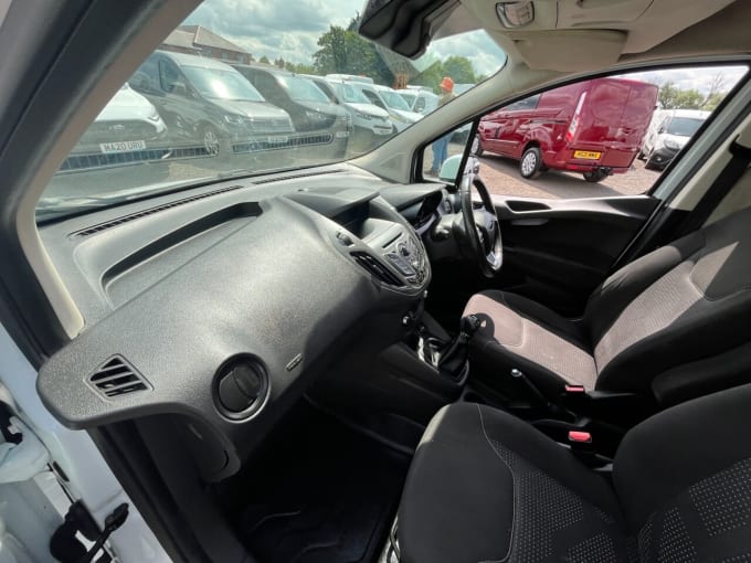 2025 Ford Transit Courier