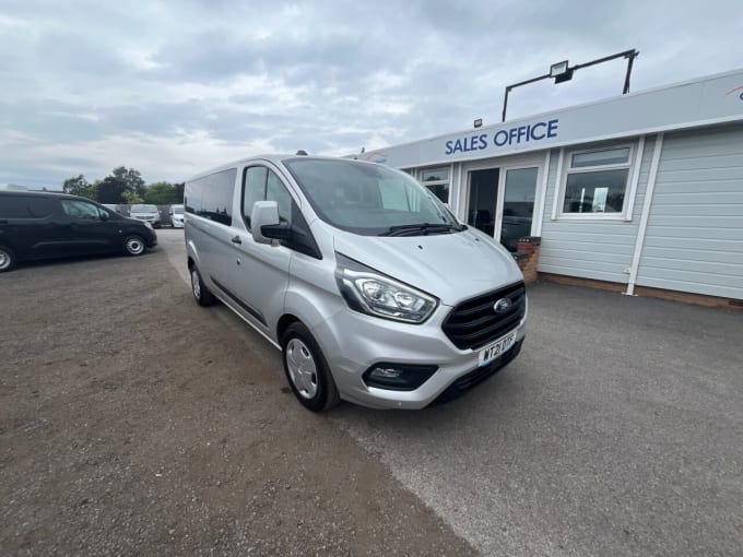 2025 Ford Transit Custom