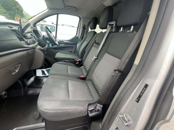 2025 Ford Transit Custom
