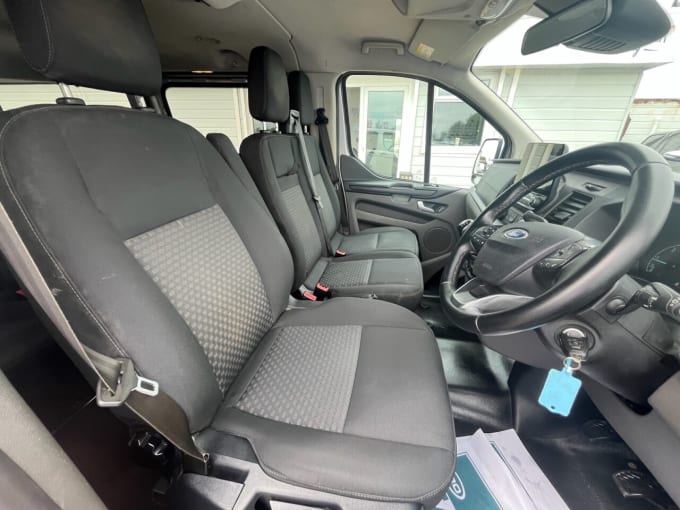 2025 Ford Transit Custom