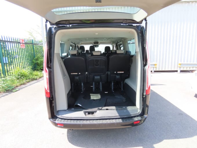 2025 Ford Tourneo Custom