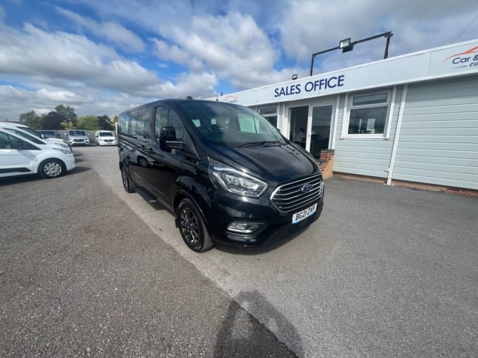 2025 Ford Tourneo Custom