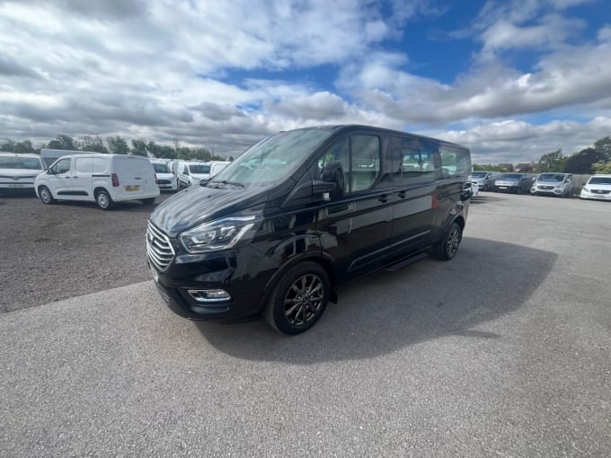 2025 Ford Tourneo Custom