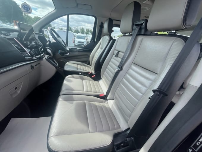 2025 Ford Tourneo Custom