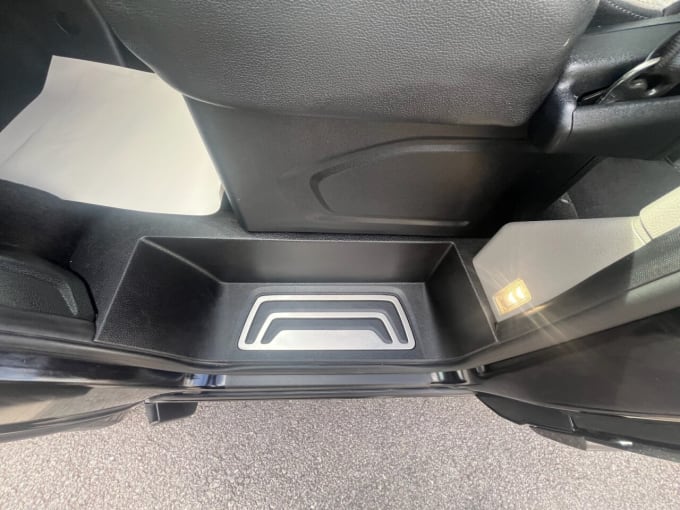 2025 Ford Tourneo Custom