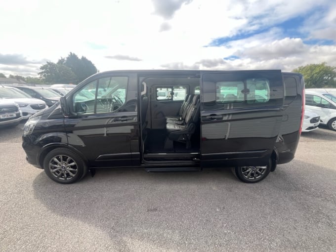2025 Ford Tourneo Custom