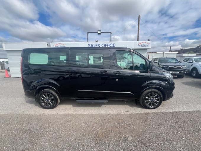 2025 Ford Tourneo Custom