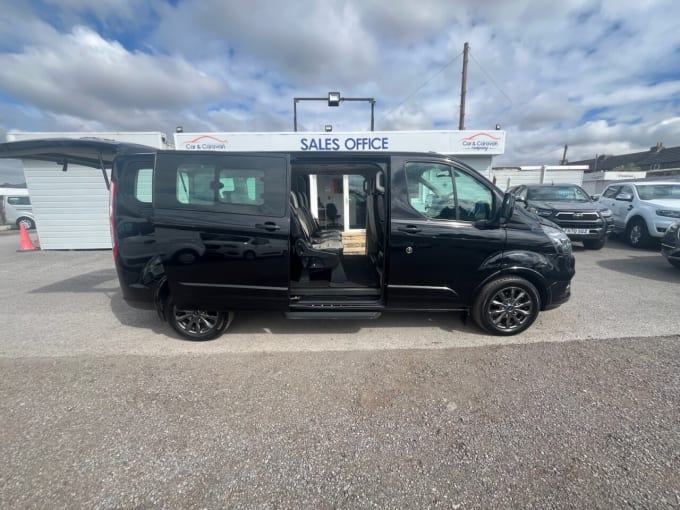 2025 Ford Tourneo Custom