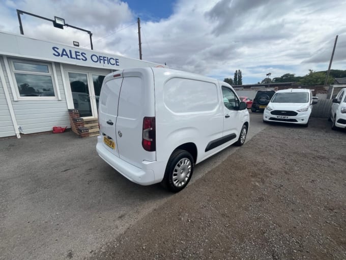 2025 Vauxhall Combo