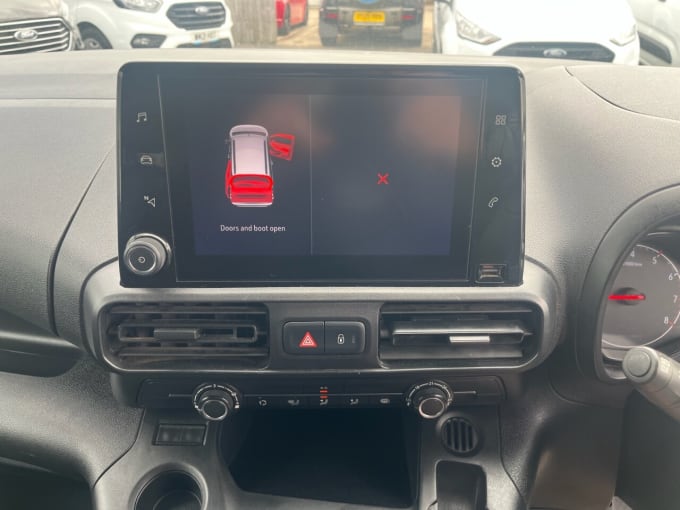 2025 Vauxhall Combo