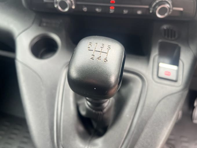2025 Vauxhall Combo