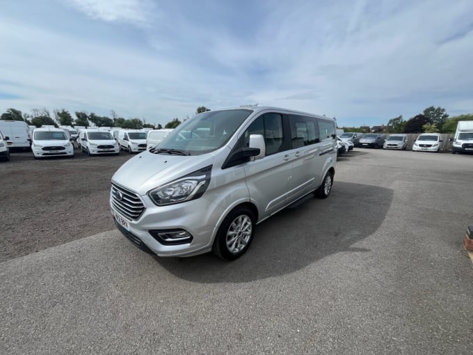 2025 Ford Tourneo Custom
