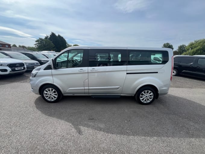 2025 Ford Tourneo Custom