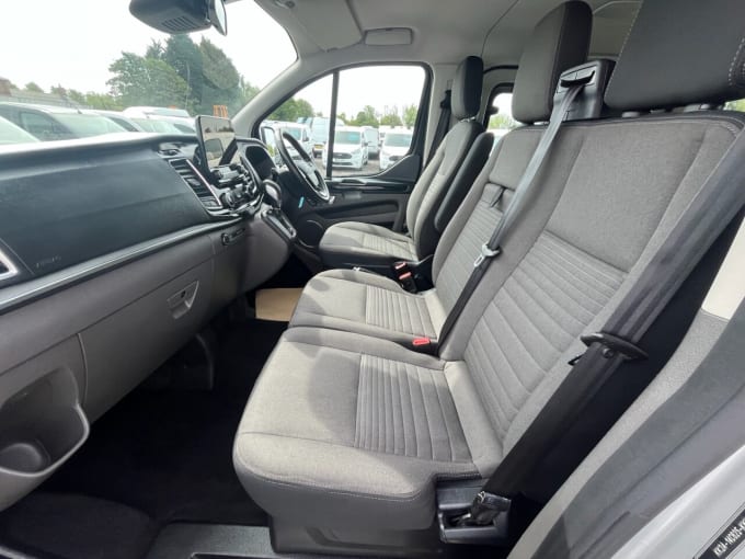 2025 Ford Tourneo Custom