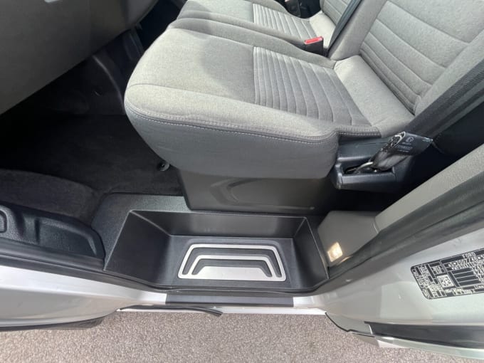 2025 Ford Tourneo Custom