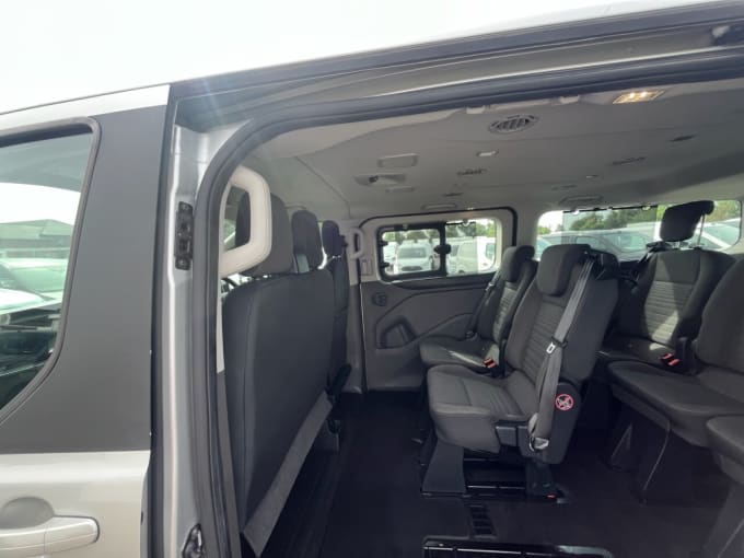 2025 Ford Tourneo Custom