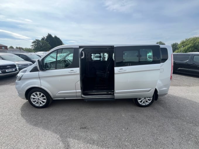 2025 Ford Tourneo Custom