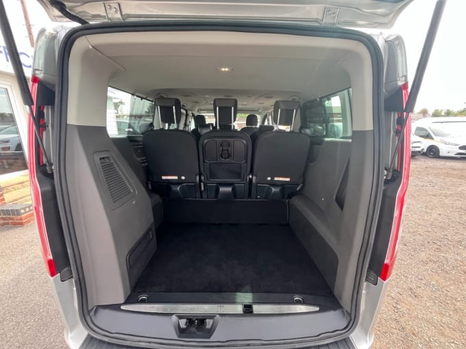 2025 Ford Tourneo Custom