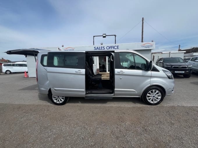 2025 Ford Tourneo Custom