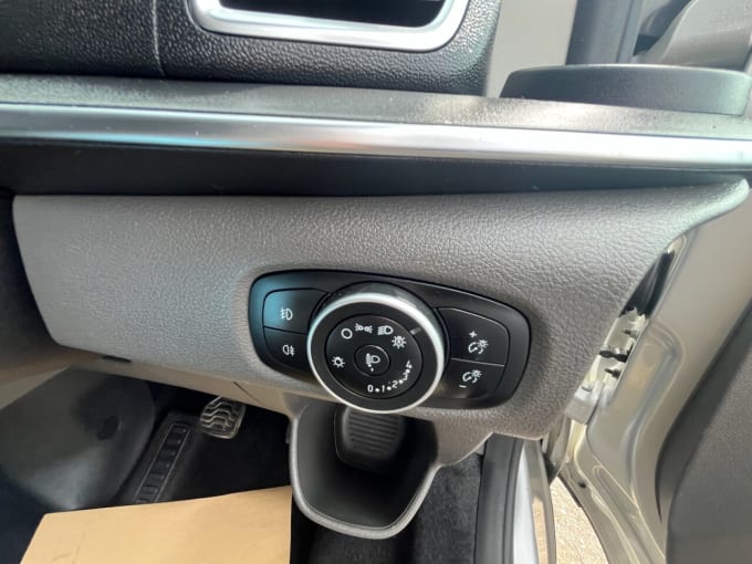 2025 Ford Tourneo Custom