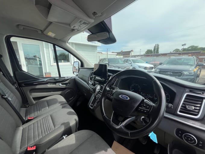 2025 Ford Tourneo Custom