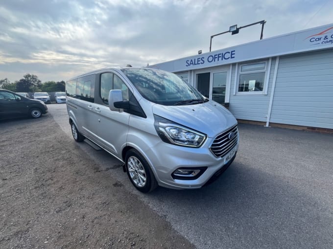 2025 Ford Tourneo Custom