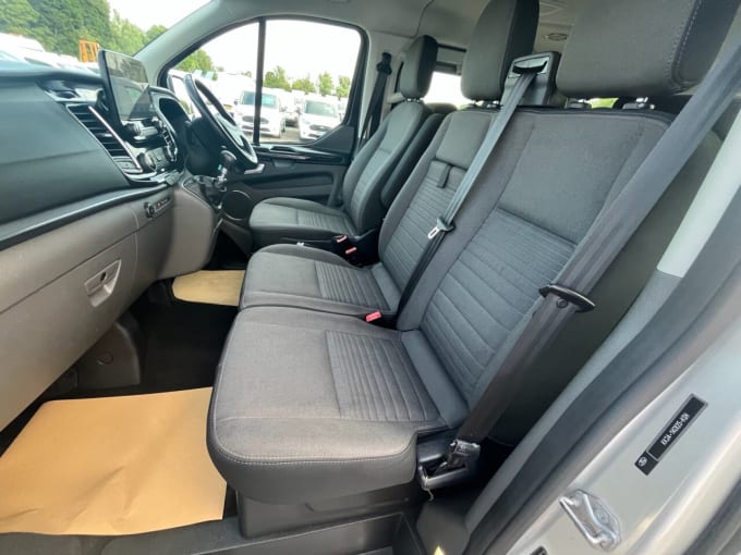 2025 Ford Tourneo Custom