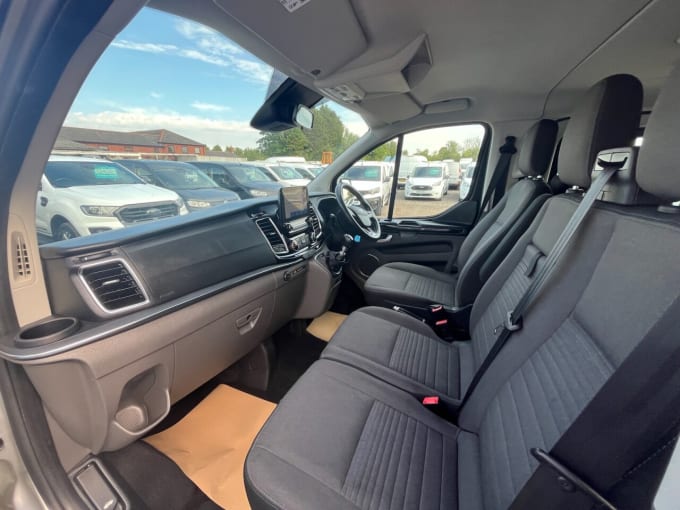 2025 Ford Tourneo Custom