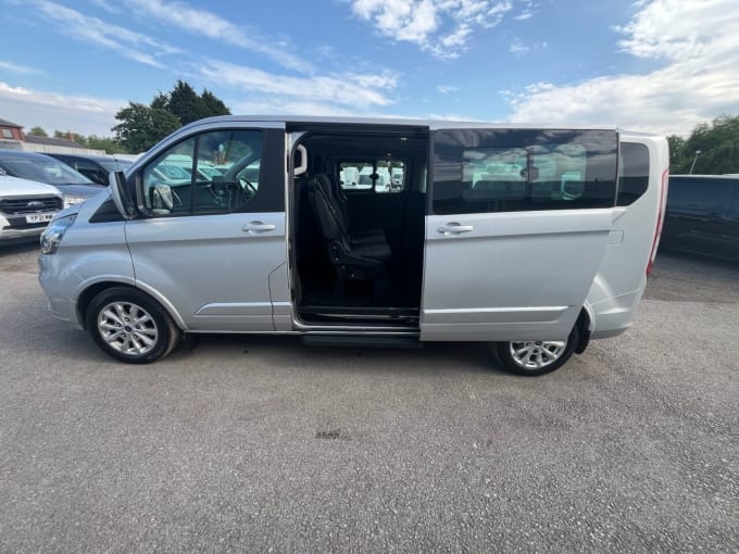 2025 Ford Tourneo Custom