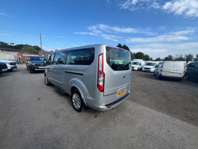 2025 Ford Tourneo Custom