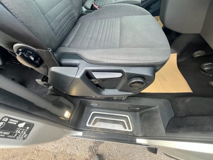2025 Ford Tourneo Custom