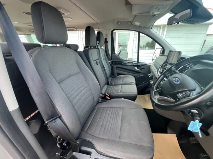 2025 Ford Tourneo Custom