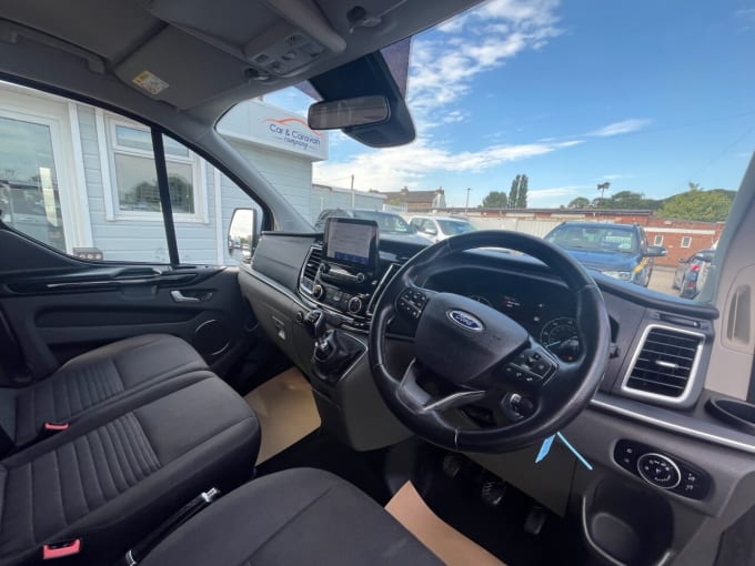 2025 Ford Tourneo Custom