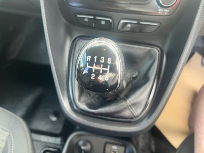 2025 Ford Transit Connect