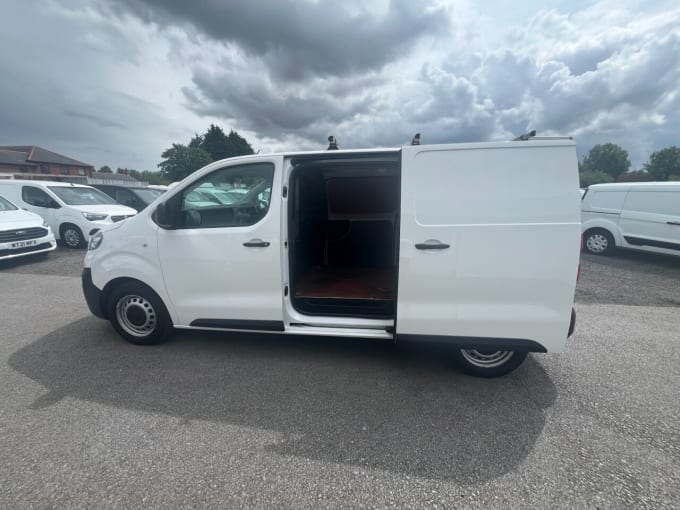 2025 Vauxhall Vivaro