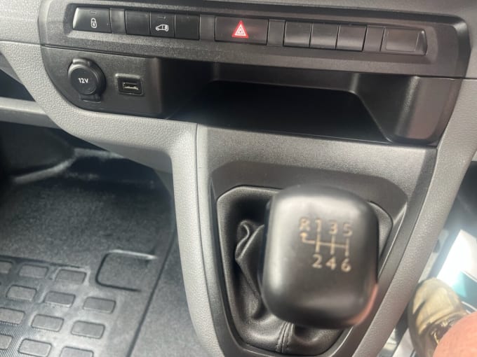 2025 Vauxhall Vivaro