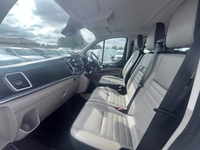 2025 Ford Tourneo Custom