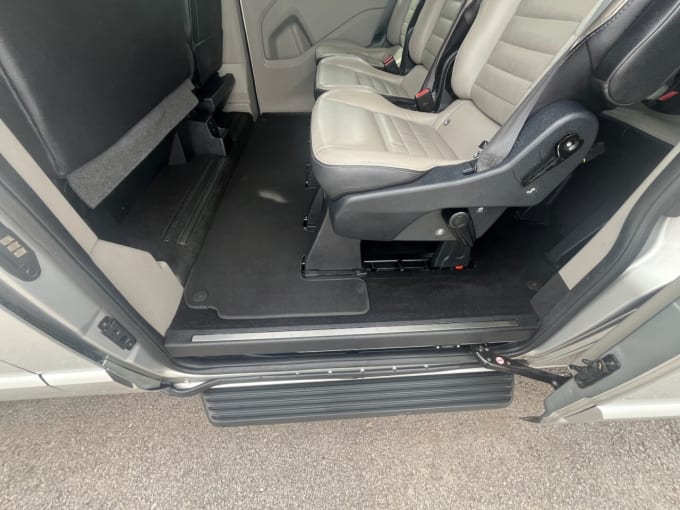 2025 Ford Tourneo Custom
