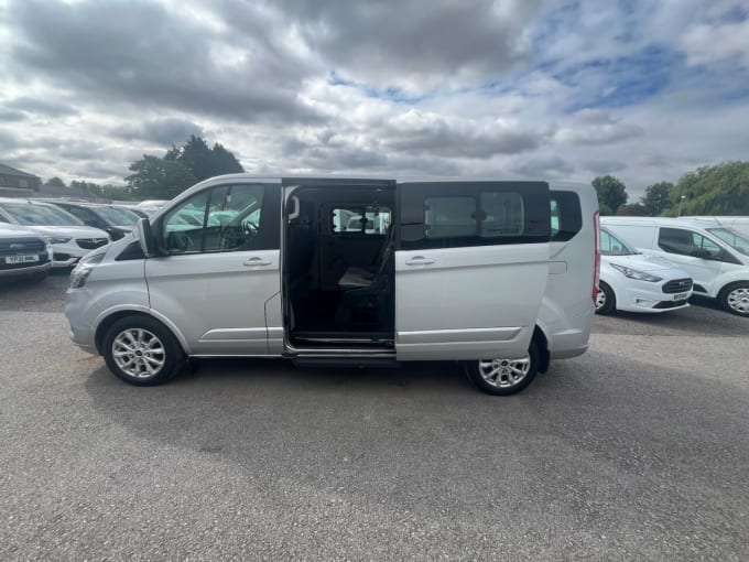 2025 Ford Tourneo Custom