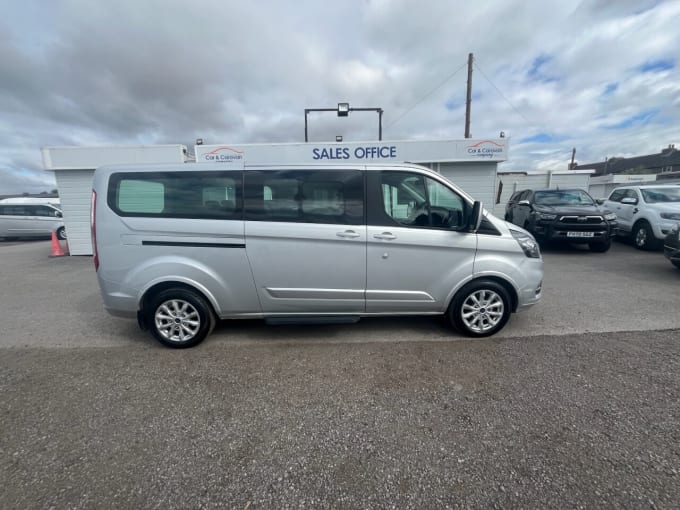 2025 Ford Tourneo Custom