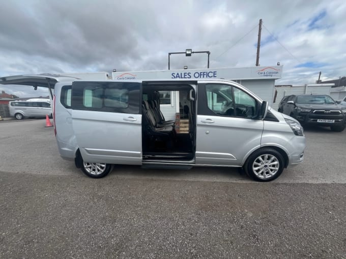 2025 Ford Tourneo Custom