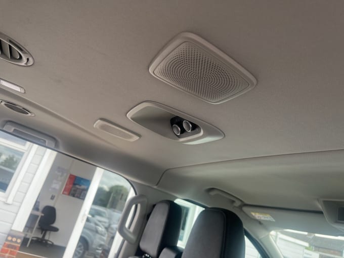 2025 Ford Tourneo Custom