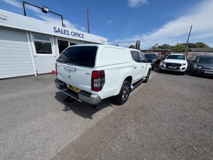 2025 Mitsubishi L200