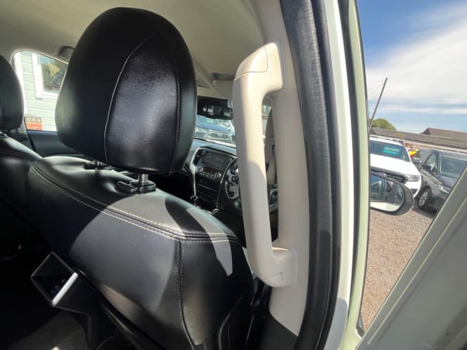 2025 Mitsubishi L200
