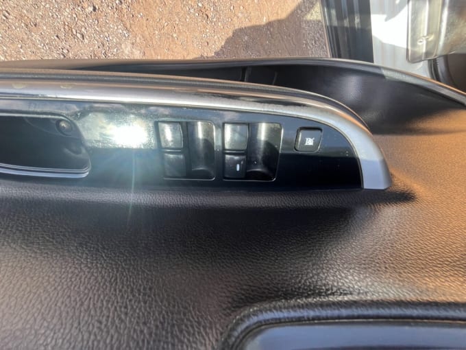 2025 Mitsubishi L200