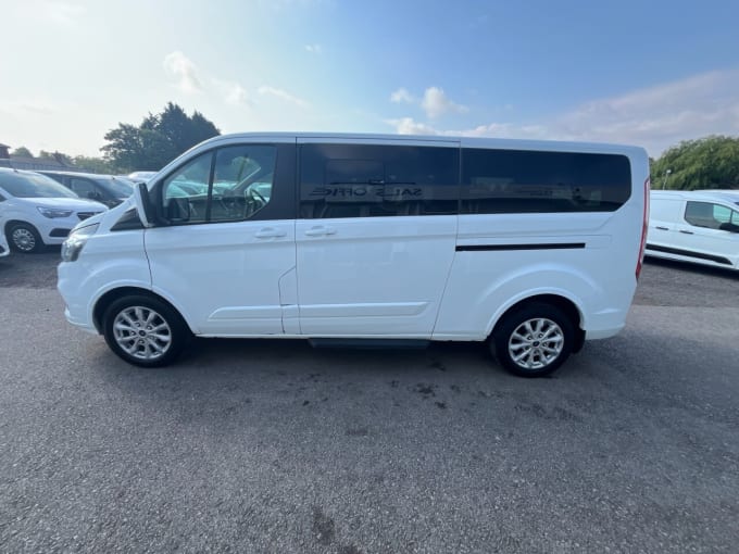 2025 Ford Tourneo Custom