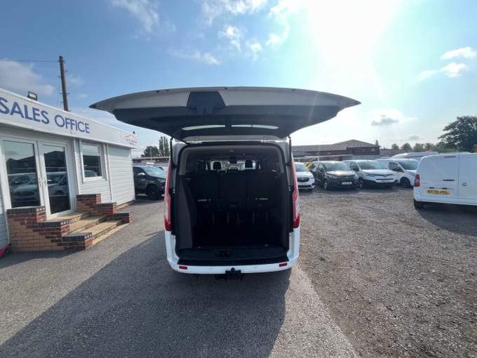 2025 Ford Tourneo Custom