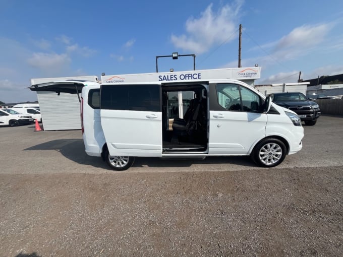 2025 Ford Tourneo Custom